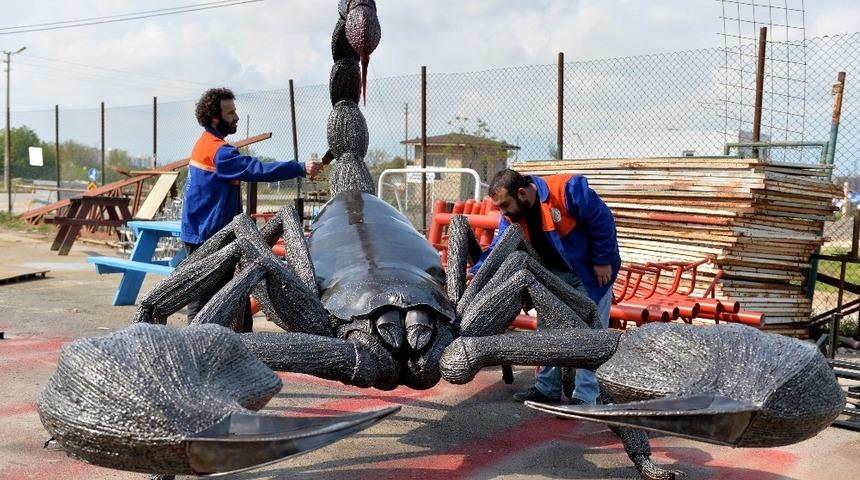 Antalyaspor i&ccedil;in dev akrep heykeli