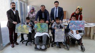 Devletin şefkat eliyle yaşama tutunuyorlar 