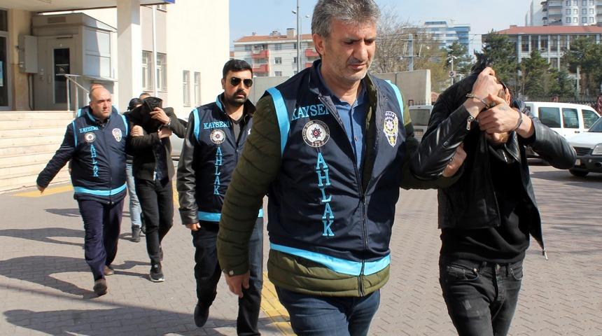 Fuhuş için kullandıkları yöntem 'pes' dedirtti! 