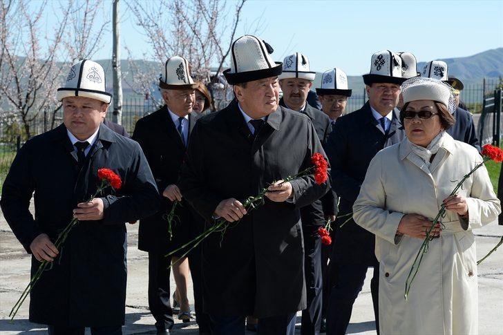  Kırgızistan'da '7 Nisan Halk Devrimi' kurbanları anıldı  G2