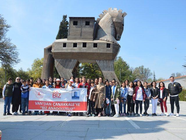 Van’dan Çanakkale’ye ‘Biz Anadoluyuz’