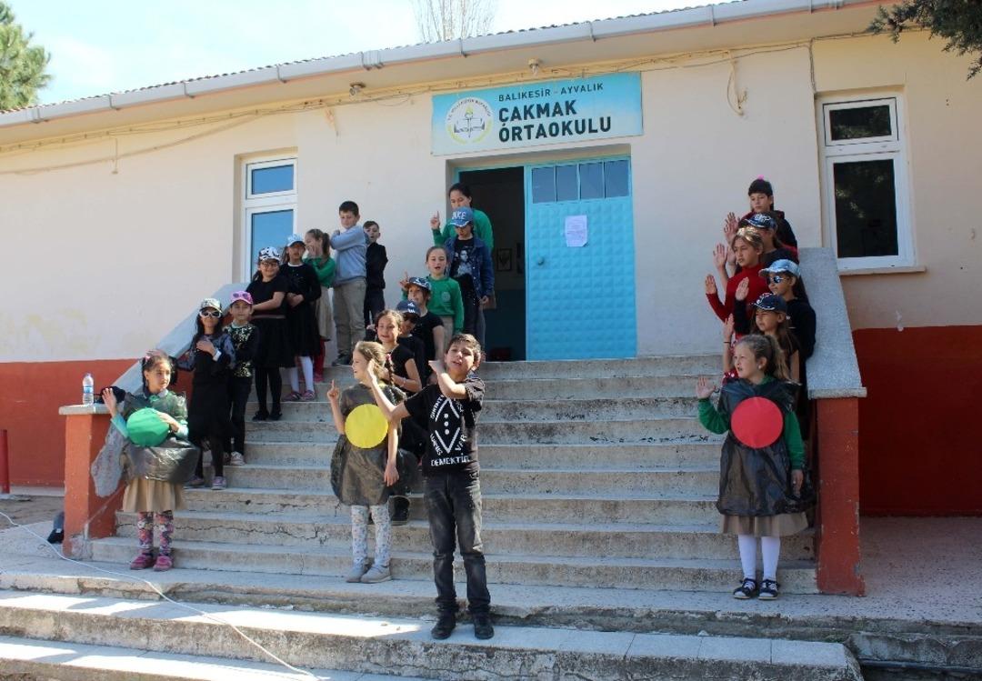 Fevzi &Ccedil;akmak&rsquo;ın &ccedil;ocuklarına trafik eğitimi
