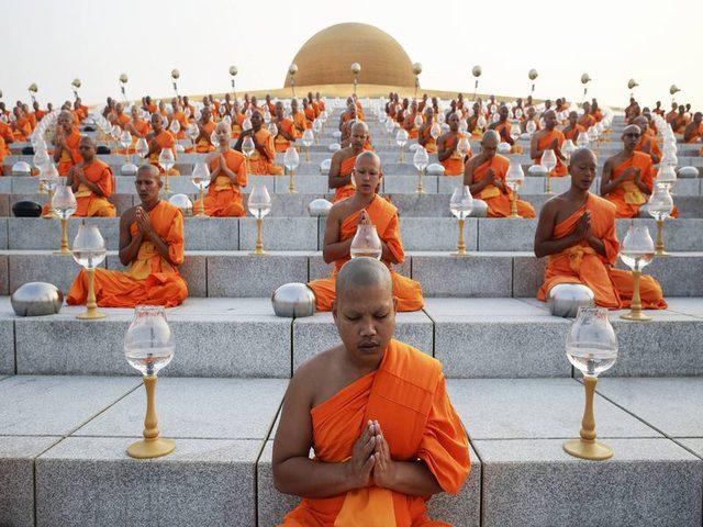 Dhammakaya-temple-1