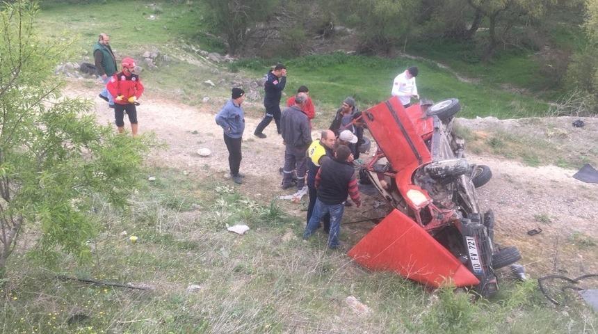 Kepsut yolundaki kazada iki kişi yaralandı
