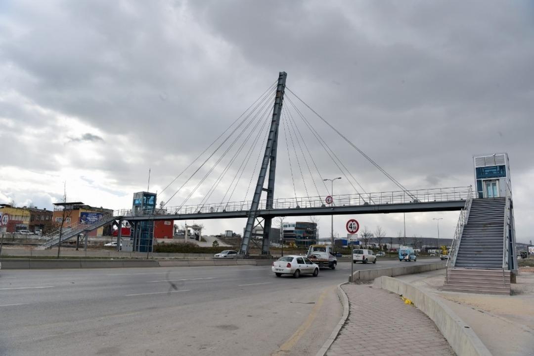 Başkent&rsquo;te yaya &uuml;st ge&ccedil;itlerinin sayısı artıyor