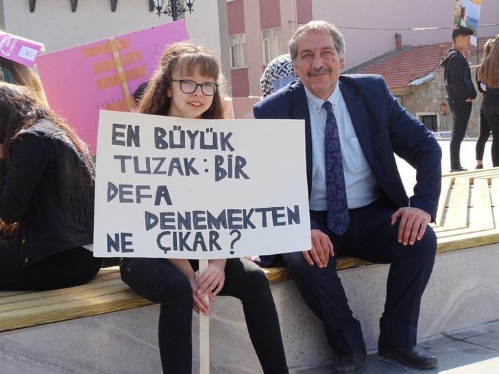 Havran’da liseliler kansere dikkat çekmek için yürüdü G2