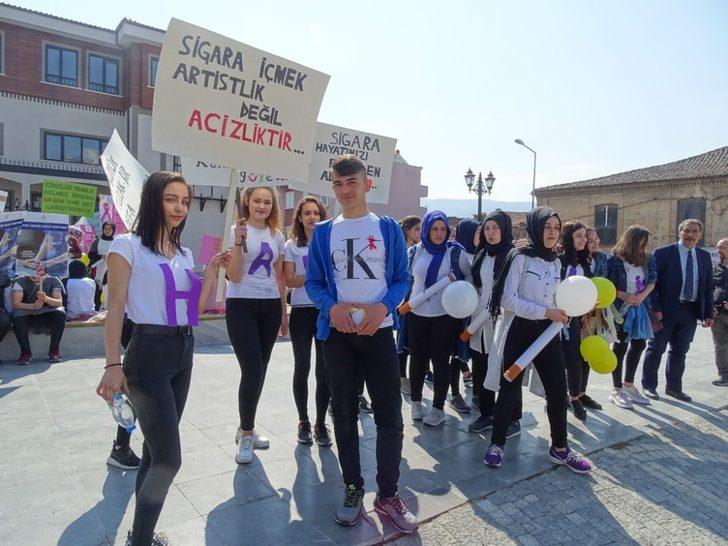 Havran’da liseliler kansere dikkat çekmek için yürüdü G3