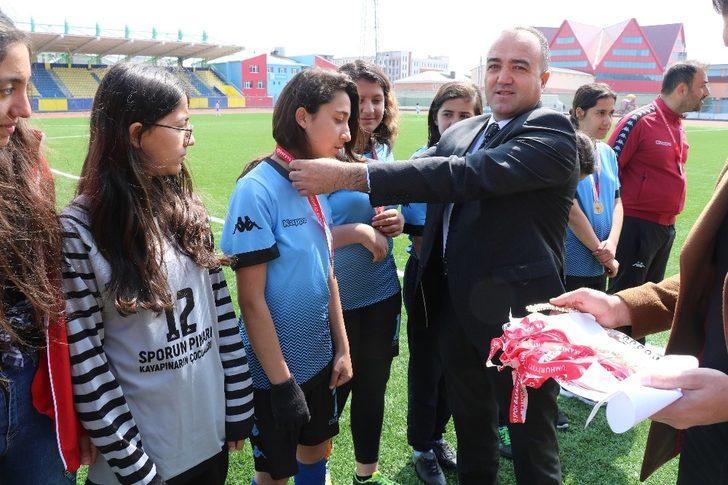 Futbol grup müsabakaları sona erdi G2