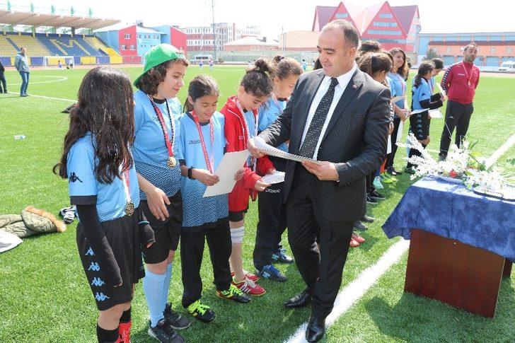 Futbol grup müsabakaları sona erdi G3