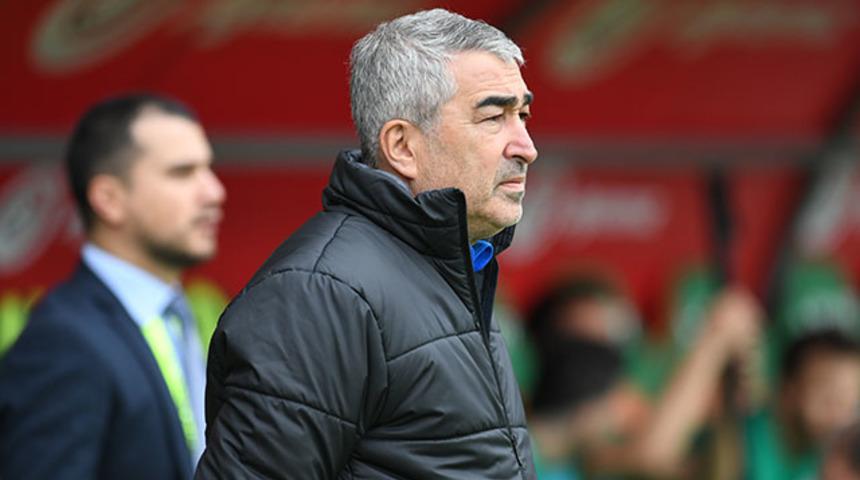 Bursaspor'da teknik direkt&ouml;r Samet Aybaba istifaya davet edildi