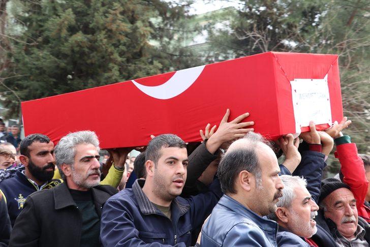  Şehit Piyade Er Kaya son yolculuğuna uğurlandı  G1