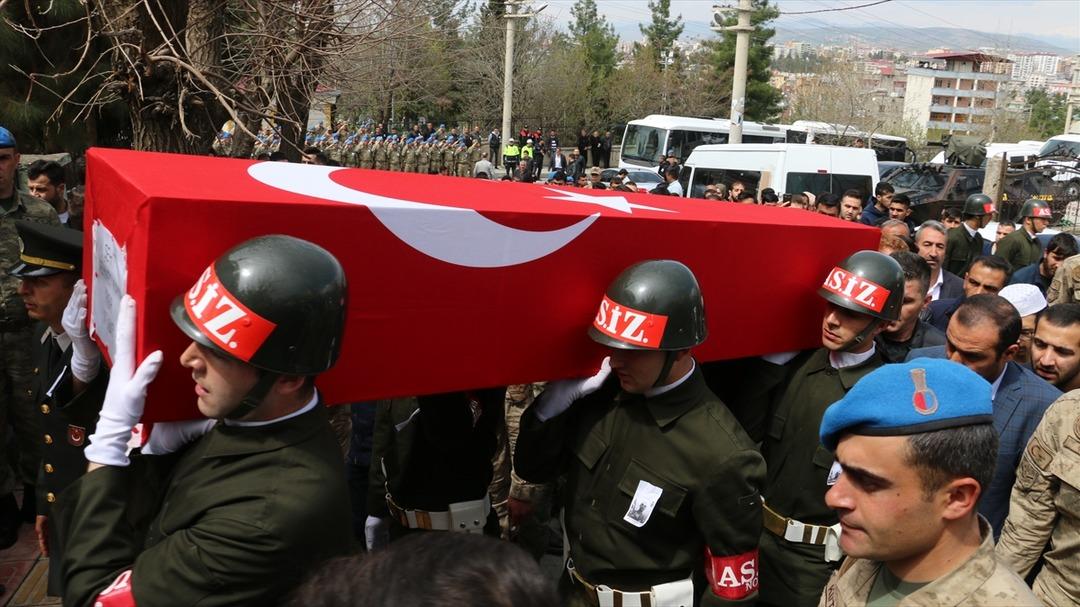  Şehit Piyade Er Kaya son yolculuğuna uğurlandı 