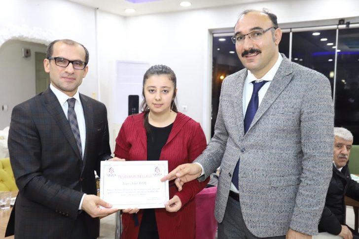 - Çukurca belediyesinden kaymakam Ayca’ya plaket G1