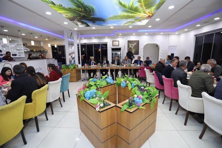 - Çukurca belediyesinden kaymakam Ayca’ya plaket G4