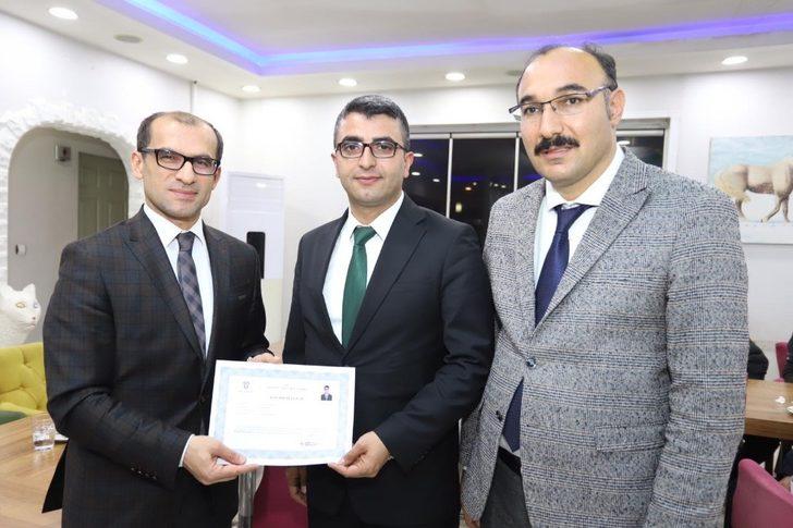 - Çukurca belediyesinden kaymakam Ayca’ya plaket G5