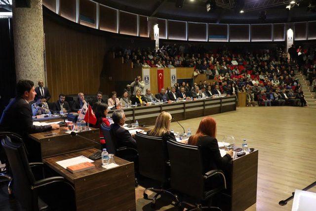 Bodrum'un CHP'li yeni Başkanı Aras'tan kaçak yapılaşma açıklaması