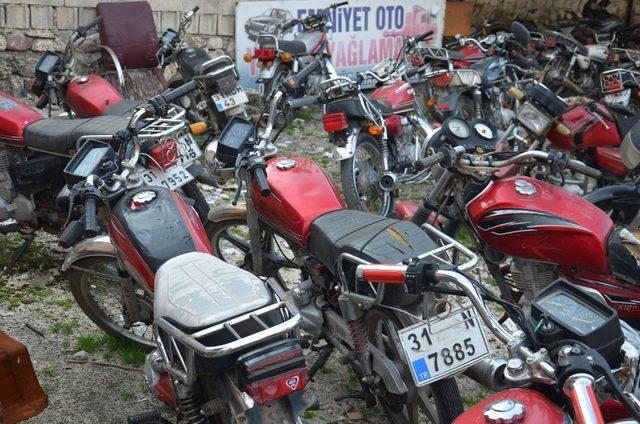 Hatay’da motosiklet hırsızlığı şebekesi çökertildi