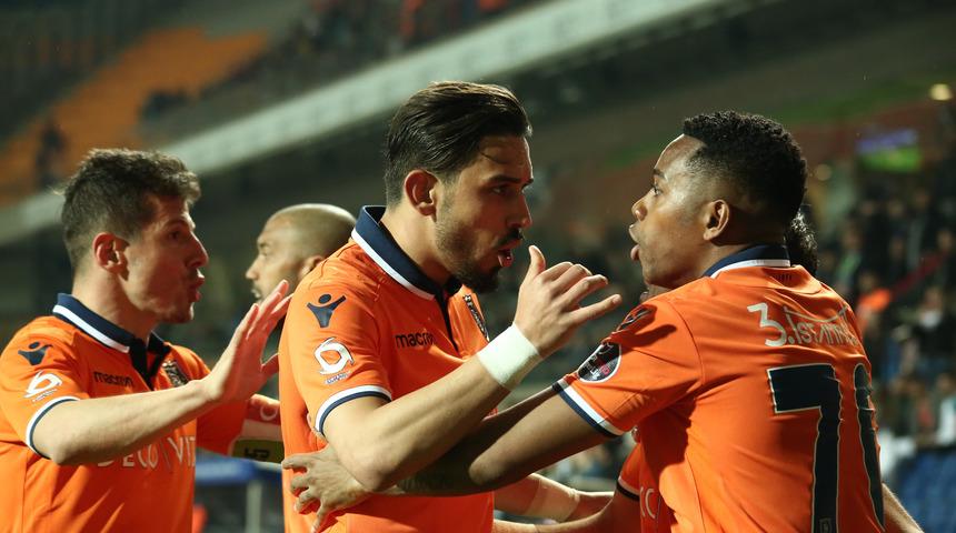 Başakşehir lige galibiyetle döndü!