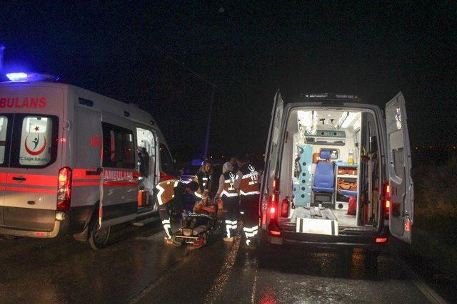 Tekirdağ’da otomobiller kafa kafaya çarpıştı: 5 yaralı