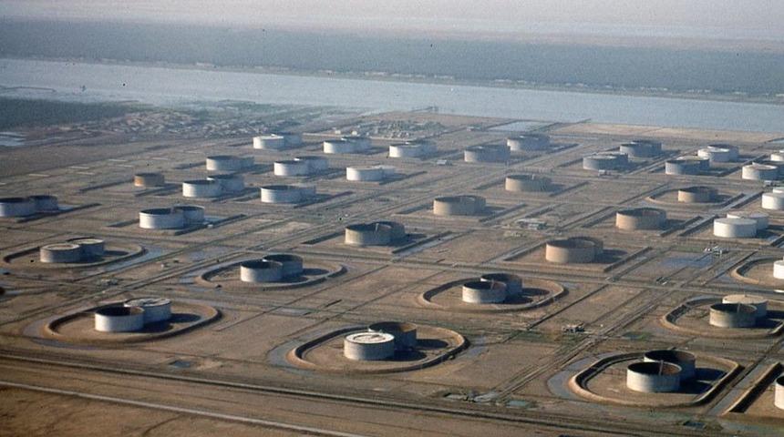 İran'ın petrolle imtihanı: Çöküşten sadece yaptırımlar mı sorumlu?