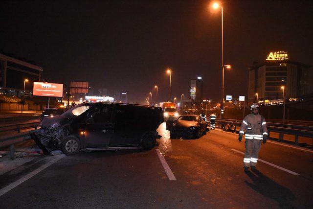 D100'de zincirleme trafik kazası: 2 yaralı