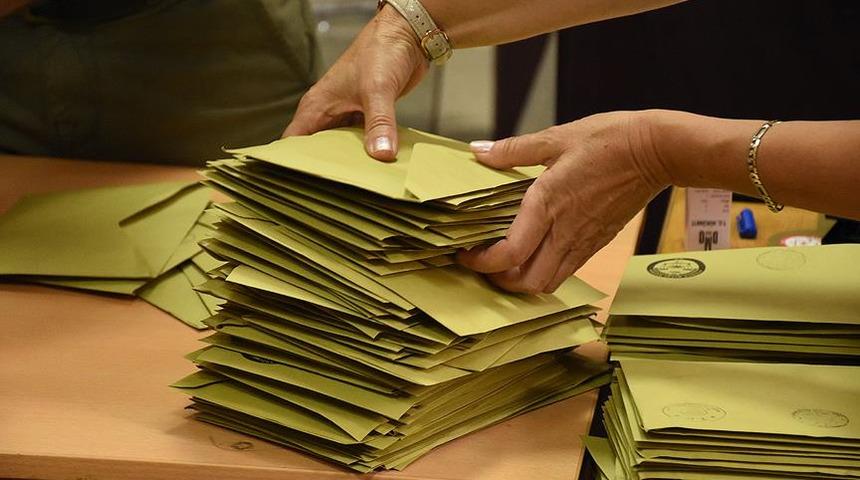 DEM Parti'den yerel seçim kararı! İsmail Saymaz açıkladı: 'İstanbul, Ankara ve İzmir'den çıkaracaklar'