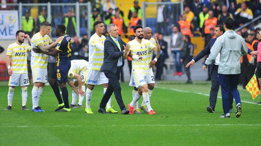 F.Bahçeli yıldız için şok sözler! 'Pavyona gitsin'