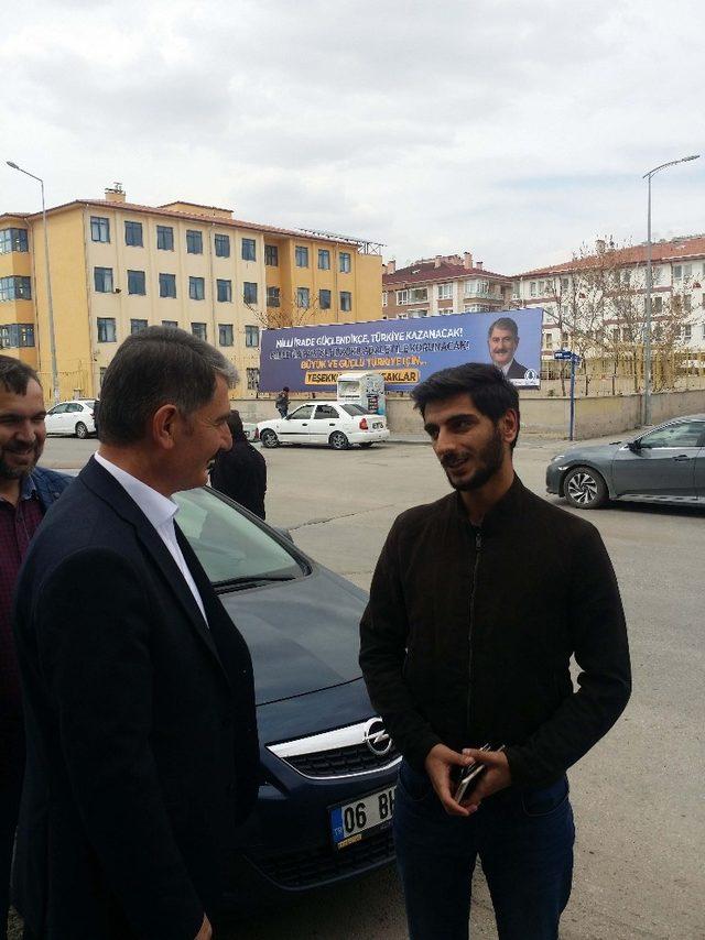 Başkan Yılmaz, ilk günden sokağa inip vatandaşla hasbihal etti