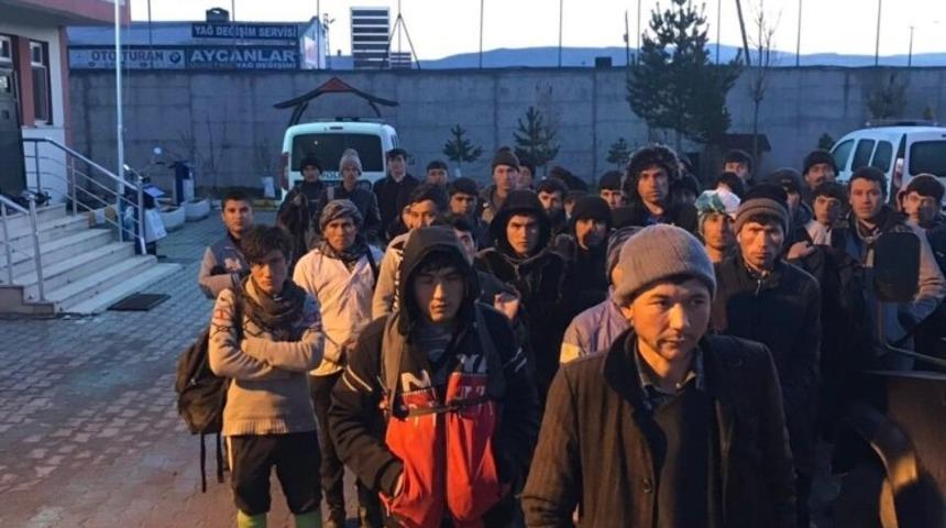 Van&rsquo;da 58 ka&ccedil;ak g&ouml;&ccedil;men yakalandı