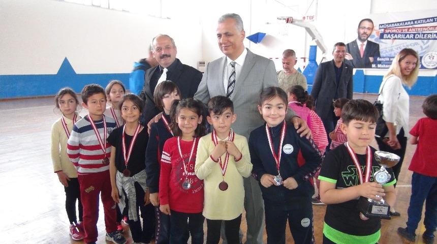 İlkokullar Arası Fiziksel Etkinlik Oyunları heyecanı sona erdi