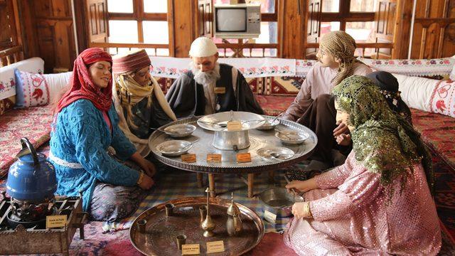 Şanlıurfa Mutfak Müzesi'nde unutulmaya yüz tutan yöresel tatları yaşatıyorlar