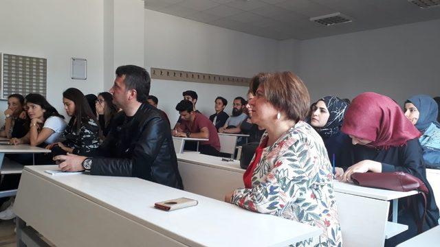 Kumluca’da öğrencilere ve personele sigara bırakma semineri verildi