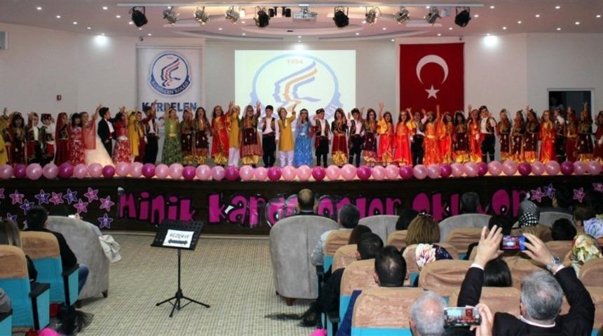 Kardelen Koleji&rsquo;nde okuma bayramı d&uuml;zenlendi