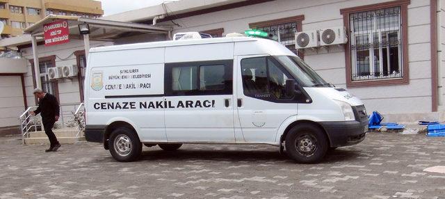 Otomobile &ccedil;arpan motosikletin s&uuml;r&uuml;c&uuml;s&uuml; &ouml;ld&uuml; 1