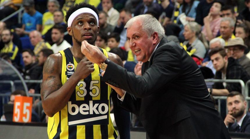 Fenerbahçe Beko Ali Muhammed'in sözleşmesini 2 yıl daha uzattı