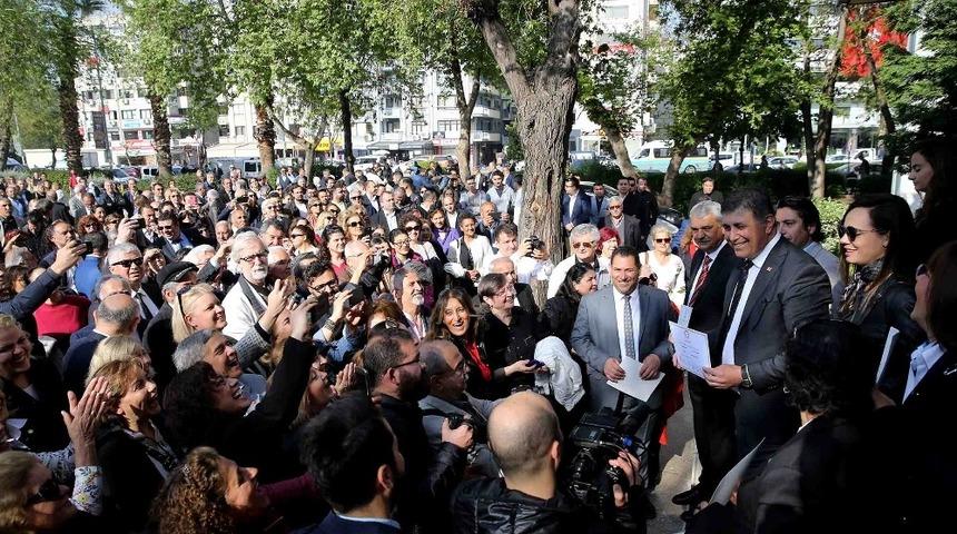 Karşıyaka&rsquo;da Cemil Tugay d&ouml;nemi başladı