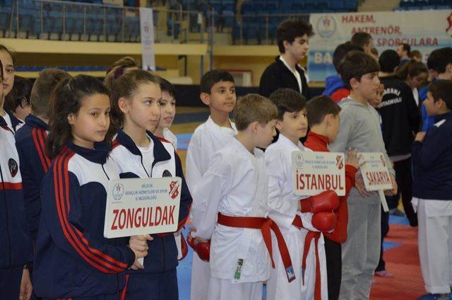 Karate Grup Müsabakaları açılış seremonisi ile başladı