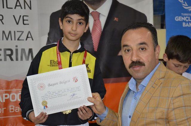 Karate Grup Müsabakaları açılış seremonisi ile başladı