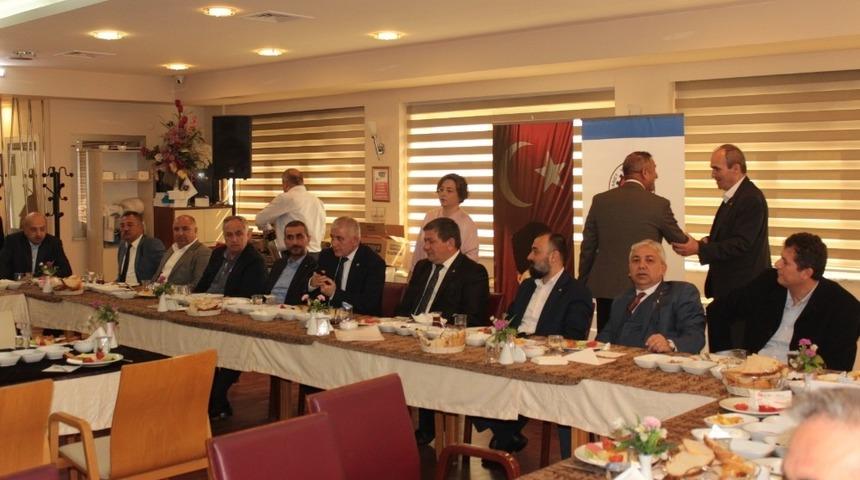 DTSO Başkanı Şahin, &ldquo;D&uuml;zce&rsquo;nin avantajlarını anlattık&rdquo;