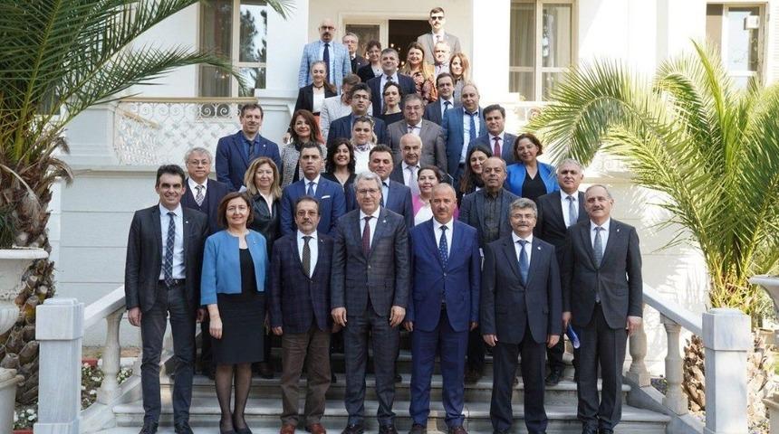 EÜ, eğitim alanındaki iş birliklerine yenilerini ekledi