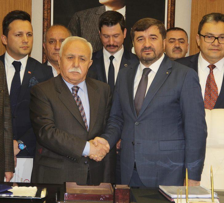 Giresun Belediye Başkanı Şenlikoğlu, mazbatasını aldı  G2