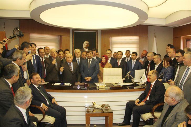 Giresun Belediye Başkanı Şenlikoğlu, mazbatasını aldı  G3