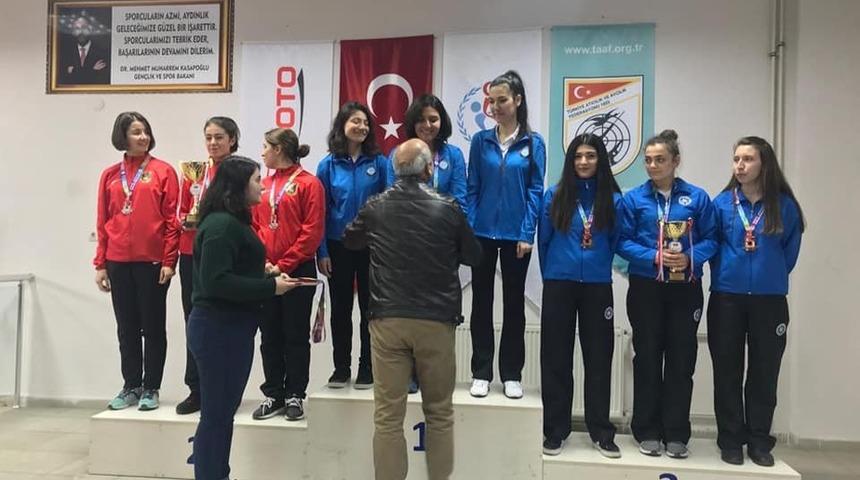 ETÜ Atıcılık Kız Takımı başarılarına bir yenisini daha ekledi