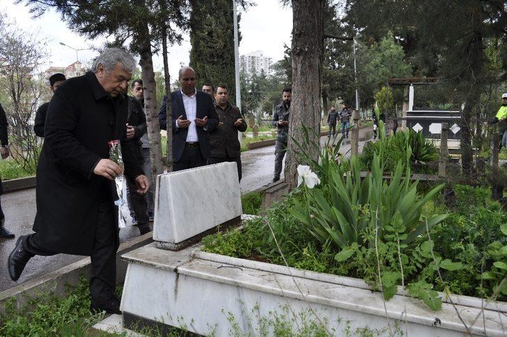 Siverek’te, şehit polisler mezarları başında anıldı G4