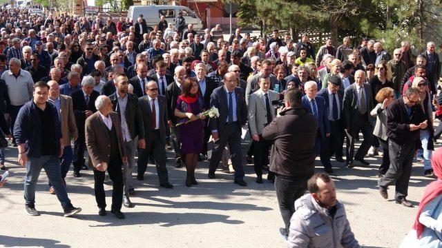 Safranbolu'nun ilk kadın belediye başkanı mazbatasını aldı