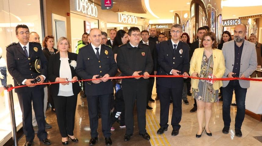 Nissara AVM&rsquo;de Polis haftası etkinlikleri kapsamında sergi a&ccedil;ıldı