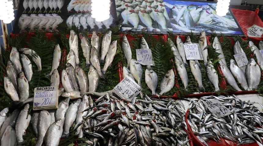 Balıkta çeşitlilik azaldı fiyatlar arttı