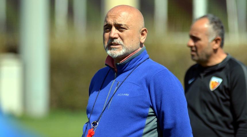 Hikmet Karaman: 13-14 kişinin müthiş mücadelesini izliyoruz