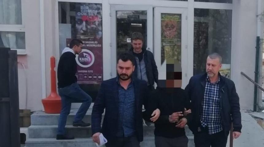 İş yerinden para &ccedil;alan hırsızlar tutuklandı