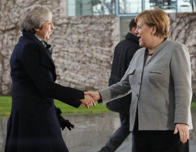 Theresa May Berlin’e gidiyor